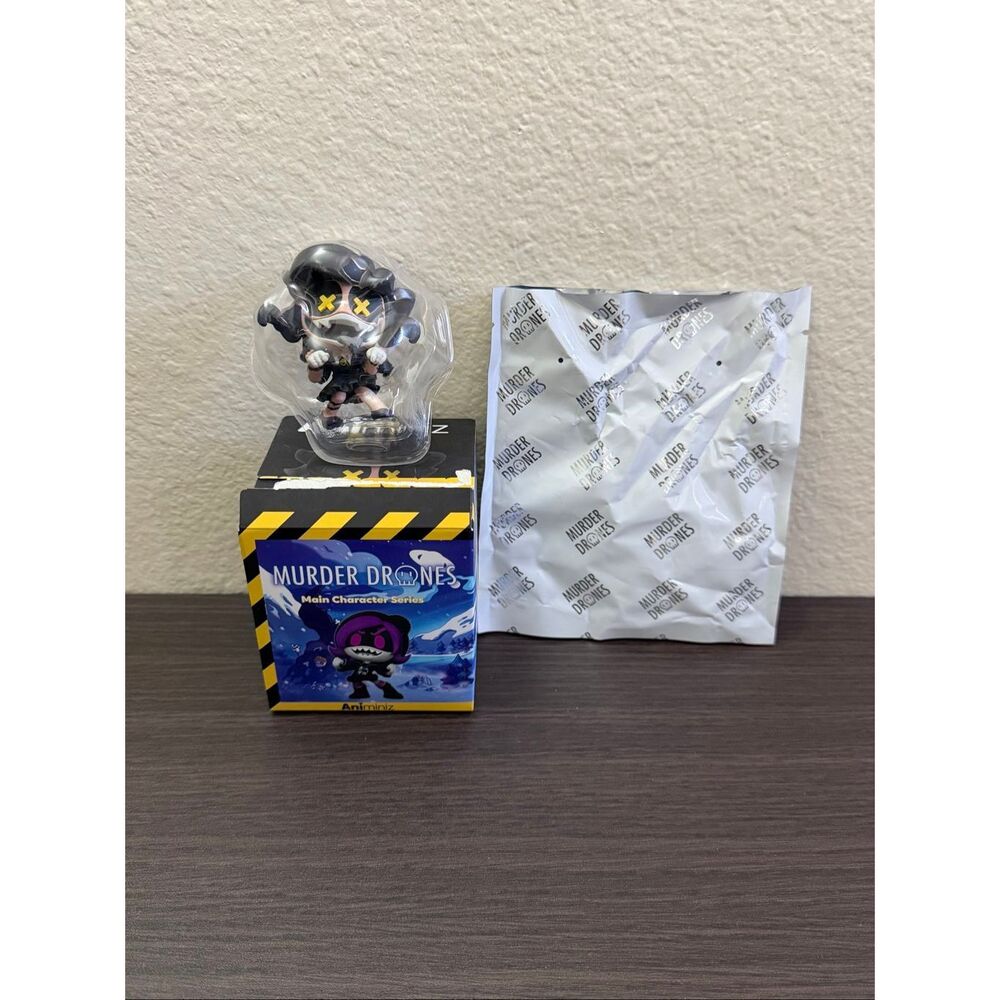 Murder Drones Animiniz Character Blind Box Figure - Cyn